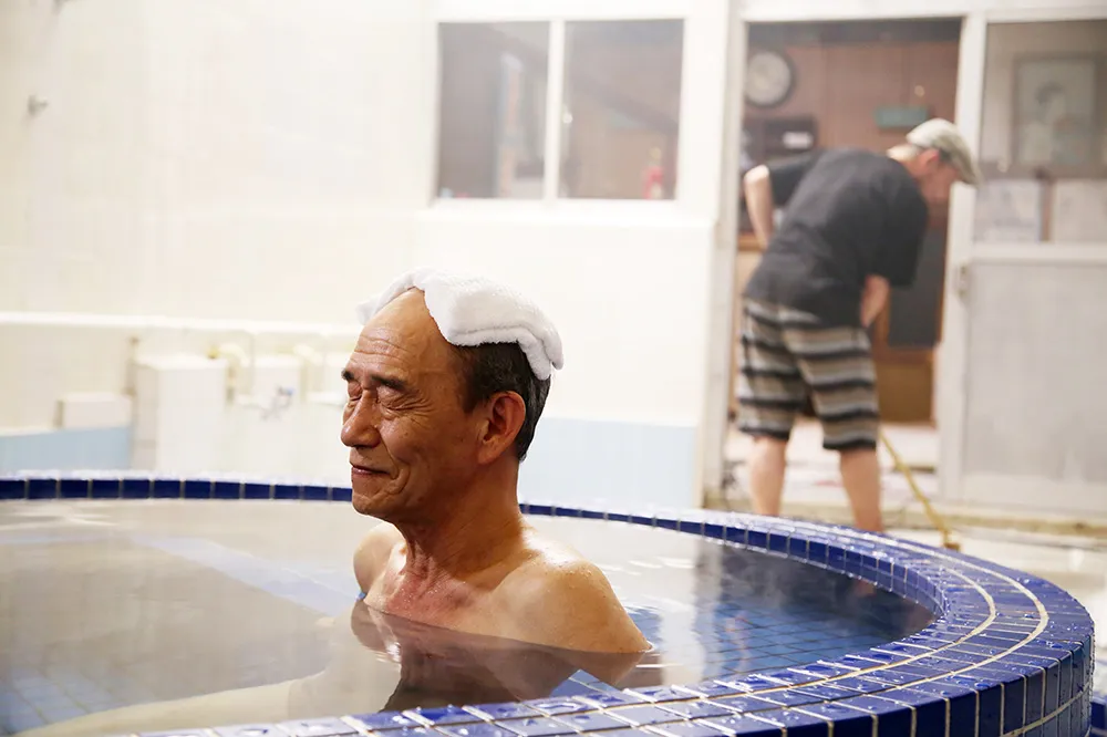映画「あったまら銭湯」主演 笹野高史氏